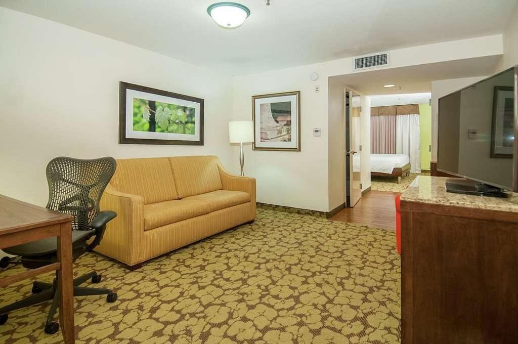 Отель Wyndham Garden New Orleans Airport Кеннер Экстерьер фото