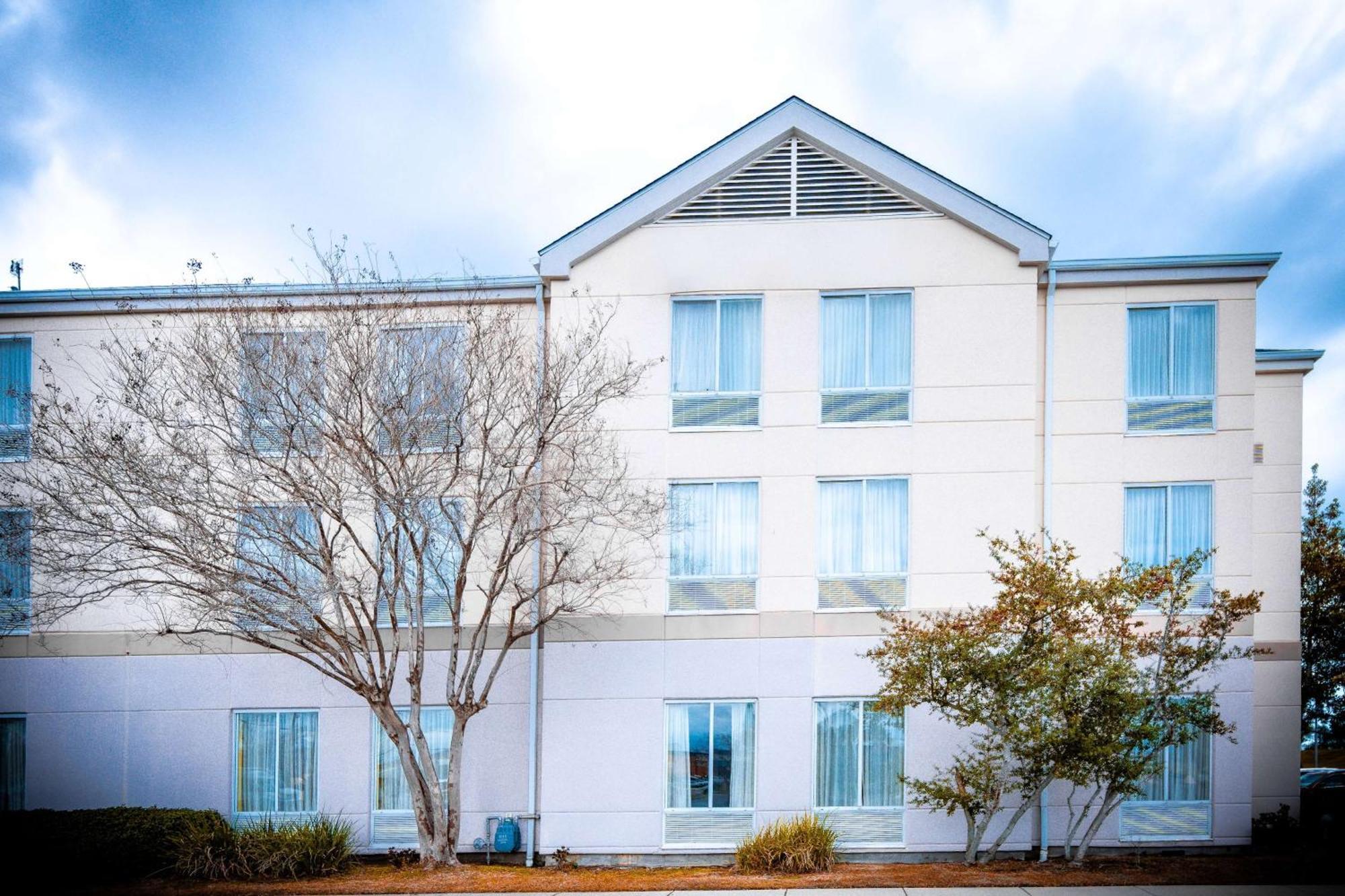 Отель Wyndham Garden New Orleans Airport Кеннер Экстерьер фото